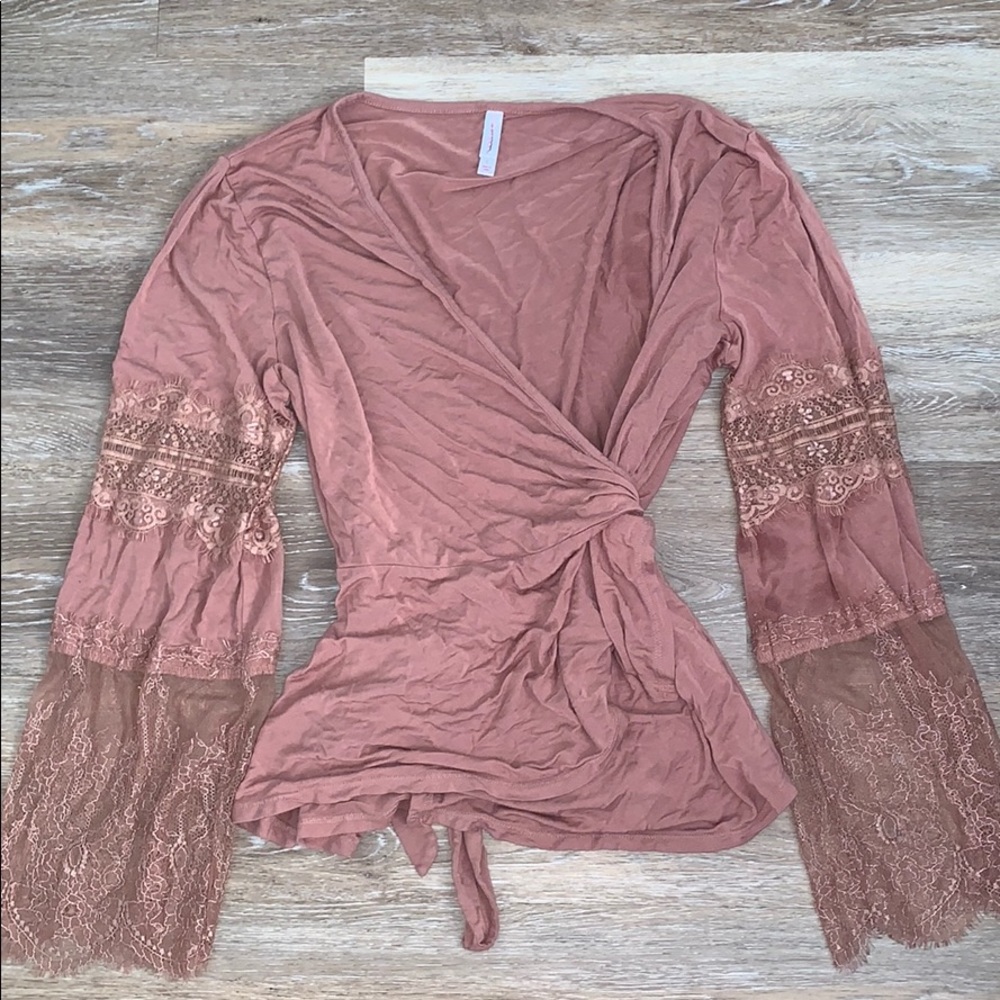 Women’s Tie Front Lace Top